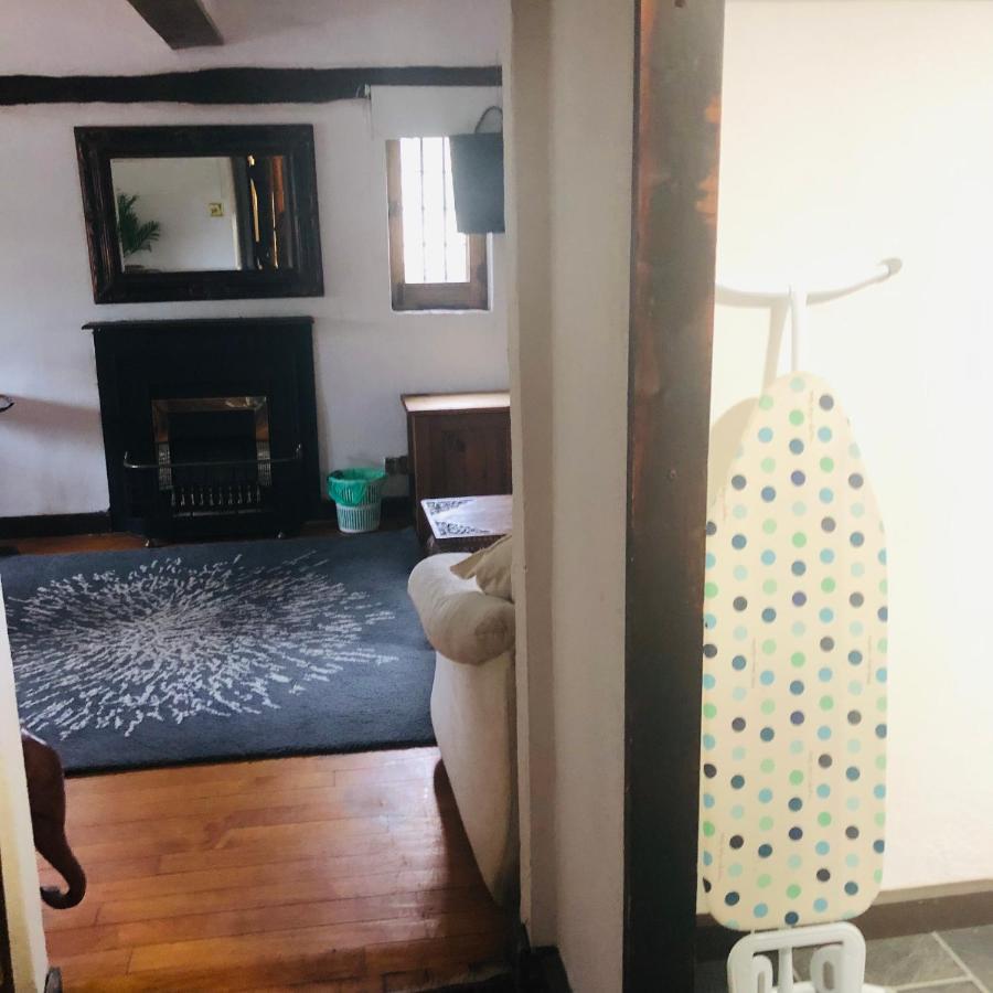 Tudor House - Double Room - En Suite Goff's Oak Εξωτερικό φωτογραφία