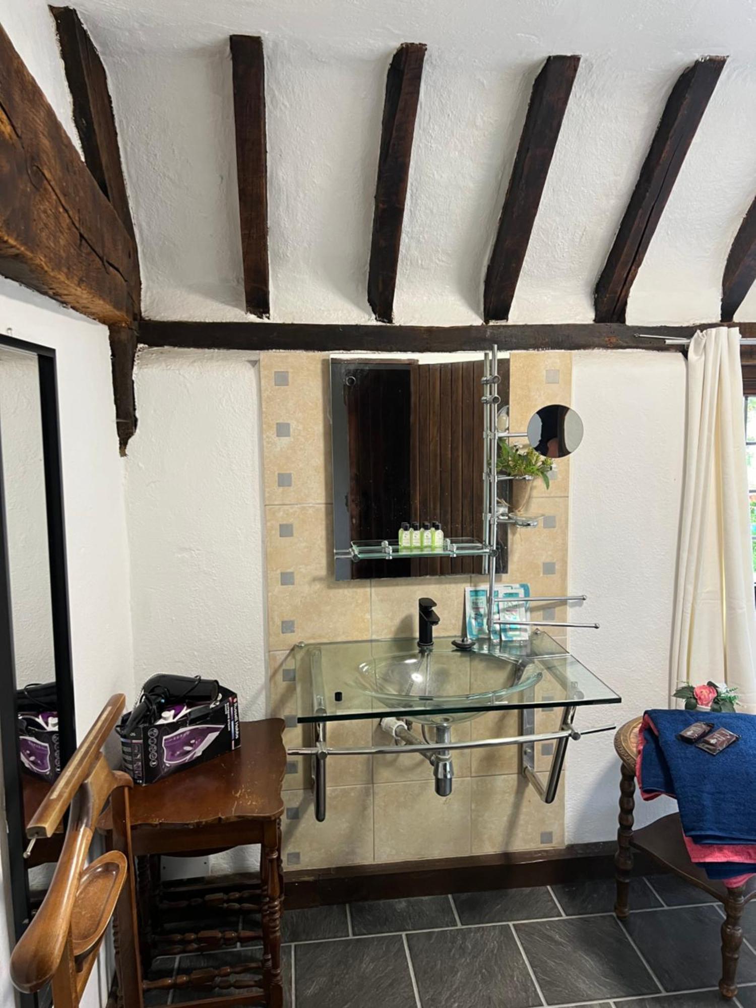 Tudor House - Double Room - En Suite Goff's Oak Εξωτερικό φωτογραφία